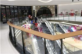 型材鋁方通扶手應用 型材鋁方通扶手應用