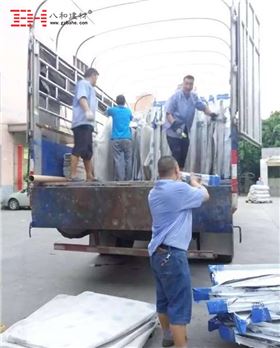 【發貨動態】紅星美凱龍盛薈天地氟碳鋁單板項目2