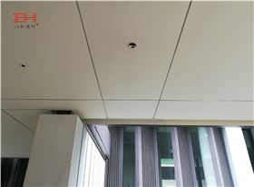 真石漆鋁瓦楞板天花