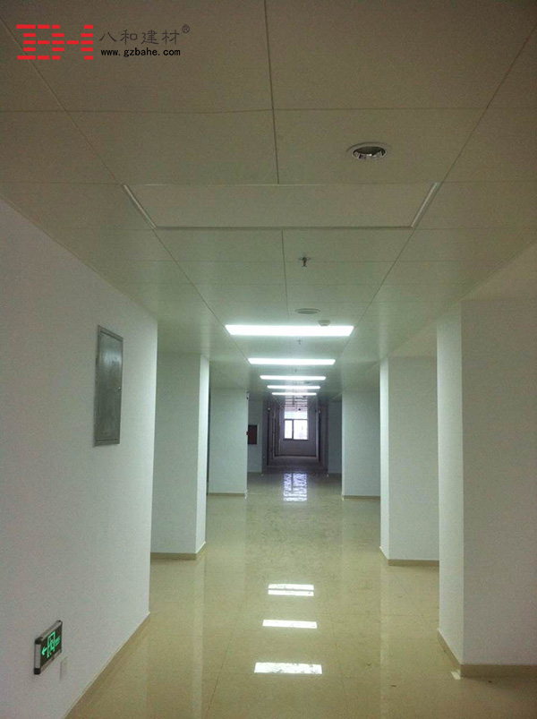 特豐藥業大樓勾搭鋁單板及鋁扣板裝飾完畢-八和建材