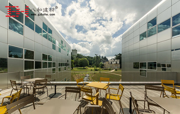 世界建筑文化之旅 法國普瓦提埃大學(xué)中心4 世界建筑文化之旅 法國普瓦提埃大學(xué)中心4