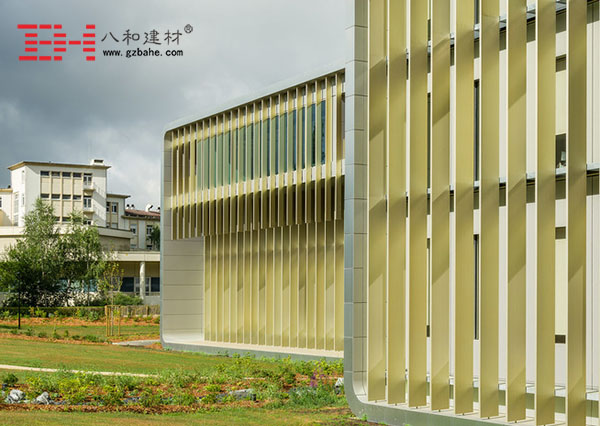 世界建筑文化之旅 法國普瓦提埃大學(xué)中心6 世界建筑文化之旅 法國普瓦提埃大學(xué)中心6