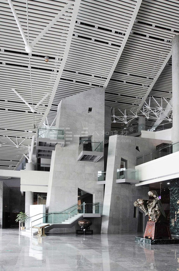 柳州奇石展覽館-鋁單板、條形鋁天花板、鋁格柵吊頂3 柳州奇石展覽館-鋁單板、條形鋁天花板、鋁格柵吊頂3