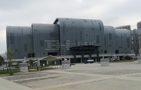 貴州興義體育中心 - 鋁單板、弧形鋁方通吊頂