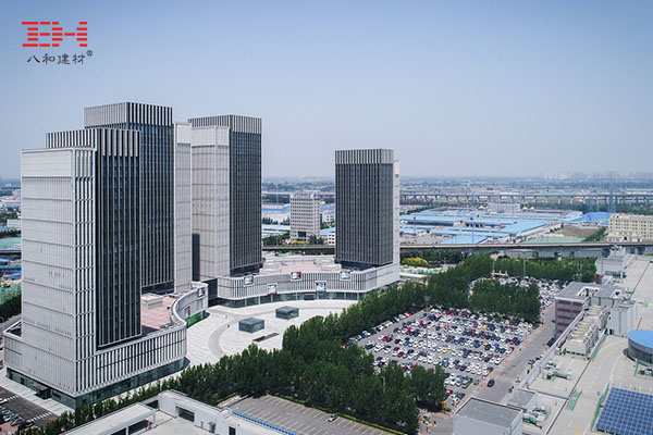 外墻鋁單板打造天津新城市中心巨型百葉效果003.jpg 外墻鋁單板打造天津新城市中心巨型百葉效果003.jpg
