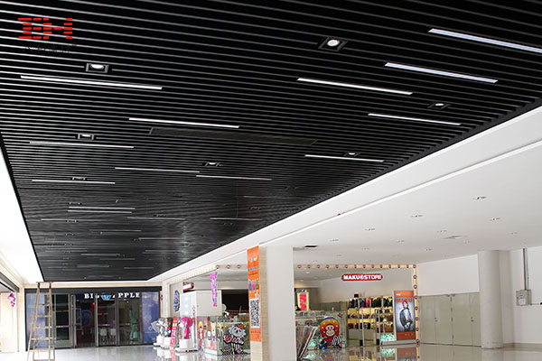 走廊方通案例004.jpg 走廊方通案例004.jpg