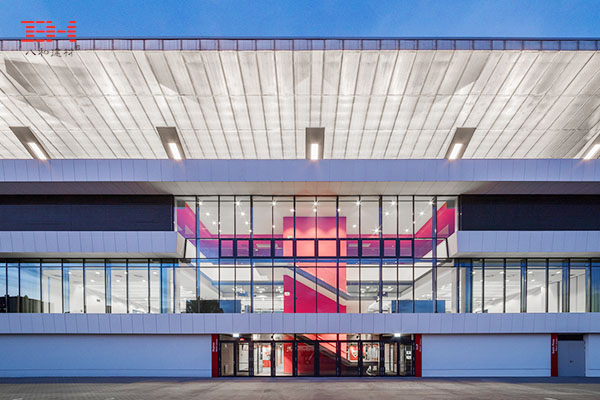 匈牙利的米什科爾茨城鎮(zhèn)新足球場-幕墻鋁單板-001.jpg 匈牙利的米什科爾茨城鎮(zhèn)新足球場-幕墻鋁單板-001.jpg