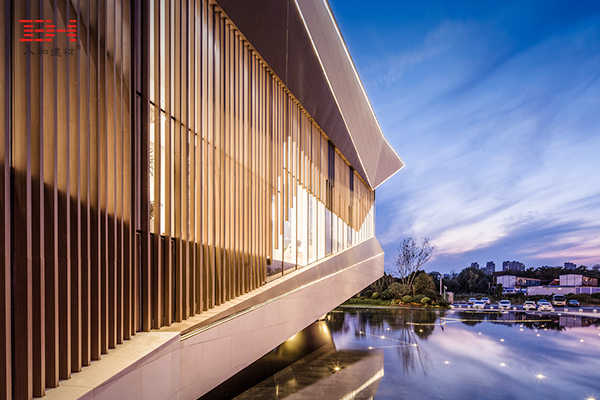 武漢朗廷元著生活方式體驗(yàn)館-型材方通04.jpg 武漢朗廷元著生活方式體驗(yàn)館-型材方通04.jpg