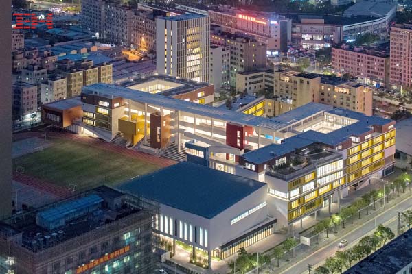 華中師范大學(xué)附屬龍園學(xué)校-外墻鋁單板001.jpg 華中師范大學(xué)附屬龍園學(xué)校-外墻鋁單板001.jpg