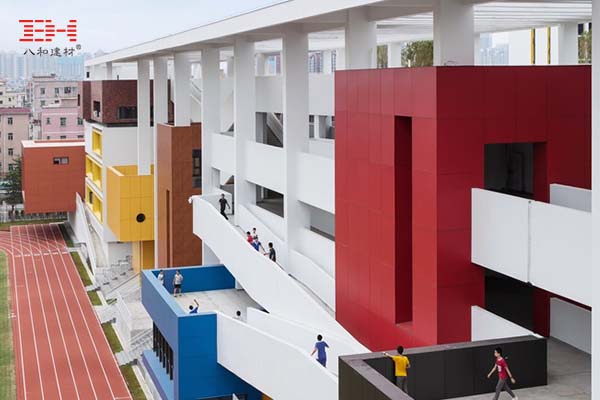 華中師范大學(xué)附屬龍園學(xué)校-外墻鋁單板004.jpg 華中師范大學(xué)附屬龍園學(xué)校-外墻鋁單板004.jpg