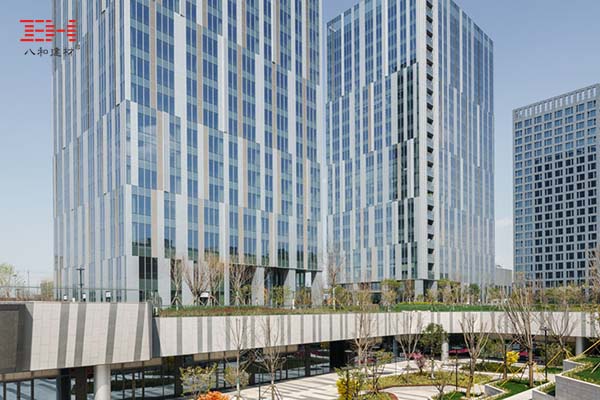 案例欣賞:鋁板裝飾產(chǎn)業(yè)園辦公樓幕墻和室內(nèi)墻面 案例欣賞:鋁板裝飾產(chǎn)業(yè)園辦公樓幕墻和室內(nèi)墻面