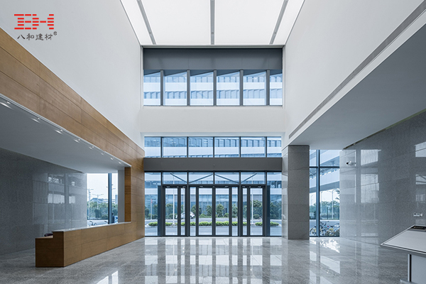 珠海口岸大樓大廳