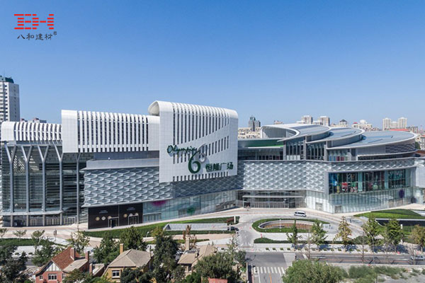 案例欣賞：戶外鋁單板、弧形鋁單板裝飾大連恒隆廣場