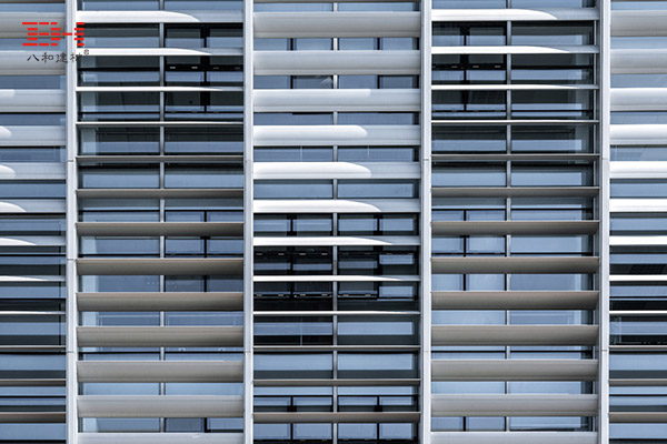 案例欣賞：鋁遮陽百葉裝飾常州市維穩反恐處突訓練基地辦公教學樓