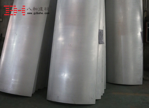 【弧形鋁單板】鈑金已加工完成準備噴涂