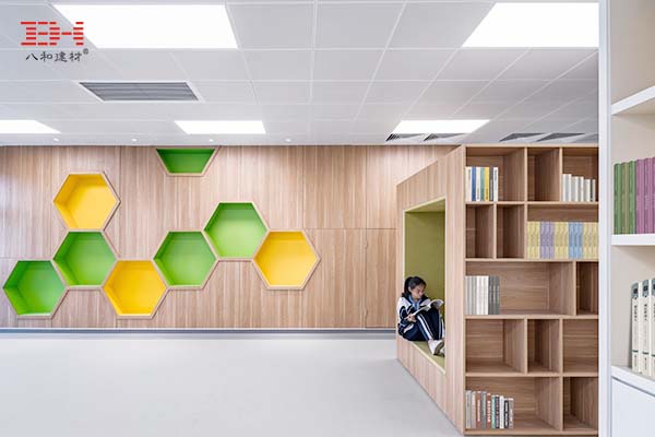 案例欣賞:鋁扣板裝飾校園圖書館和過道天花 案例欣賞:鋁扣板裝飾校園圖書館和過道天花